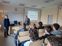 Udział klasy 1d w wykładzie z nanotechnologii na Wydziale Elektrotechniki i Informatyki Politechniki Rzeszowskiej  - 0